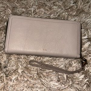 FOSSIL- LOGAN Wallet/Clutch - NWT - Graystone